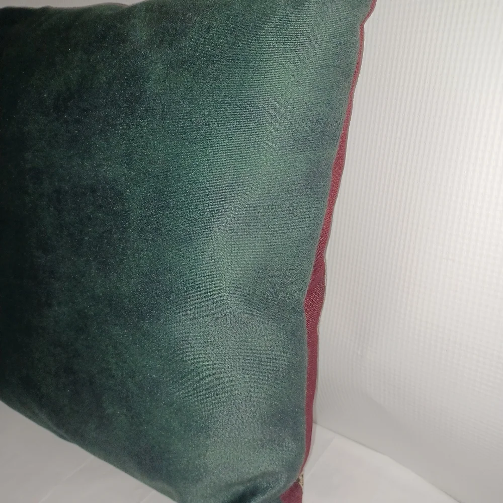 Vintage Tapestry Festive Holiday Wreath Throw Pillow - Green and Red Christmas
